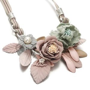 Flower love Necklace